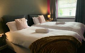 Liverpool City Centre Apartment Sleeps 4, Free Parking